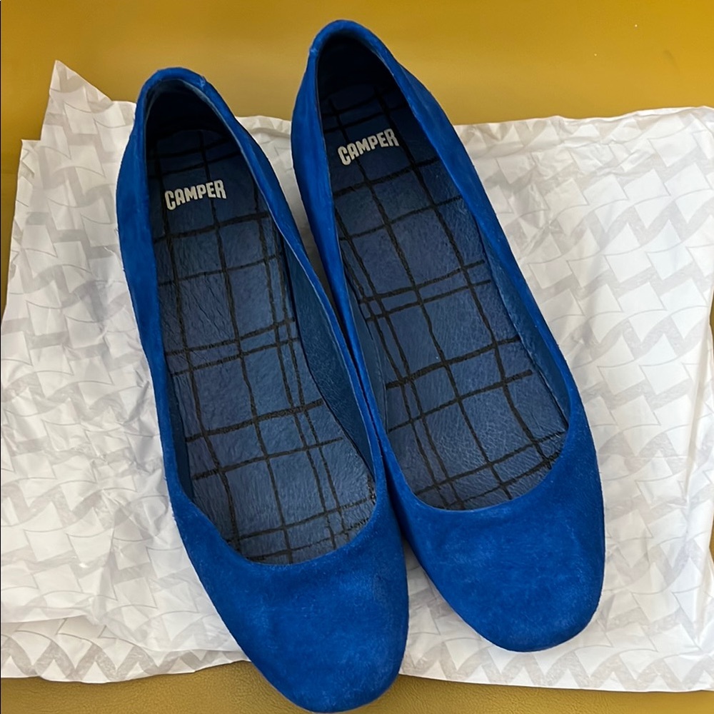 Camper Sinuosa Suede Wedge Size 10 bright cobalt blue shoes (fit more like 9.5)